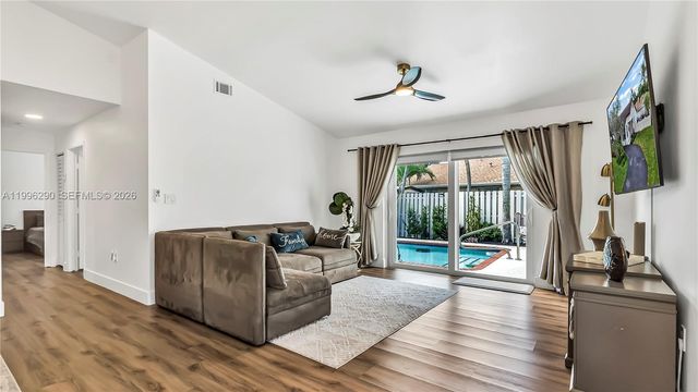 651 Shiloh Ter 651, Davie, FL 33325