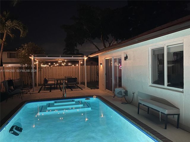 651 Shiloh Ter 651, Davie, FL 33325