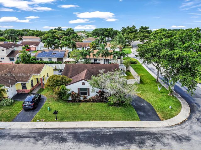 651 Shiloh Ter 651, Davie, FL 33325