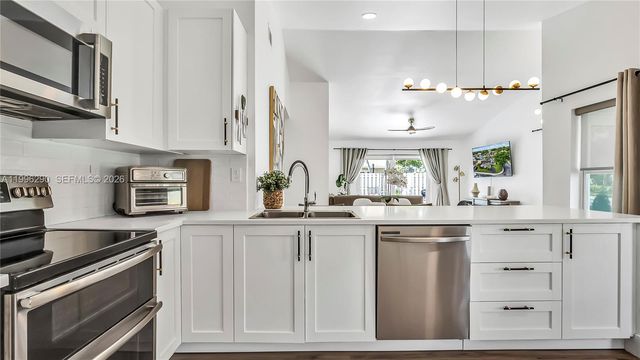 651 Shiloh Ter 651, Davie, FL 33325