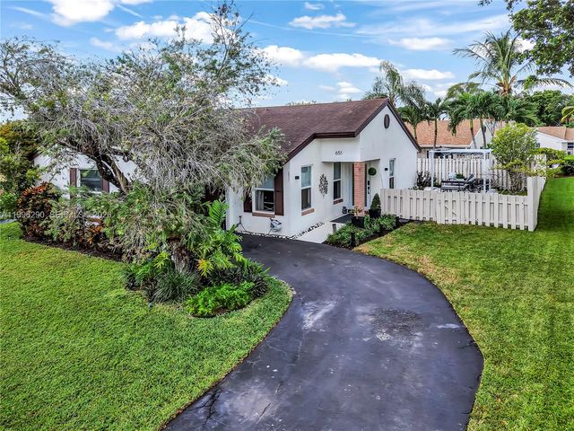 651 Shiloh Ter 651, Davie, FL 33325