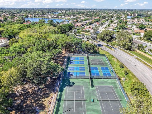 651 Shiloh Ter 651, Davie, FL 33325