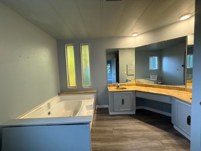 4000 Round Lake Road SPC 98, Klamath Falls, OR 97601