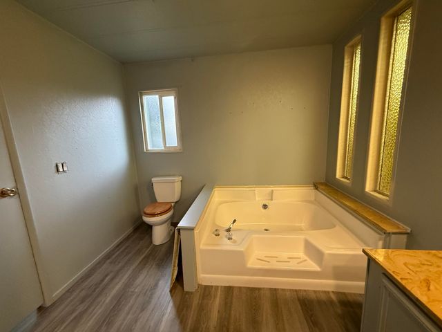 4000 Round Lake Road SPC 98, Klamath Falls, OR 97601