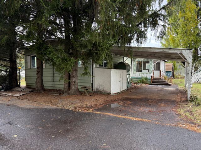 4000 Round Lake Road SPC 98, Klamath Falls, OR 97601