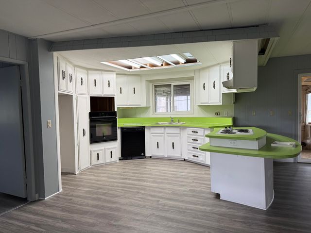 4000 Round Lake Road SPC 98, Klamath Falls, OR 97601