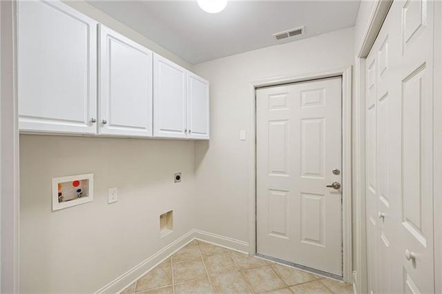 5276 Stone Village Circle 8, Kennesaw, GA 30152