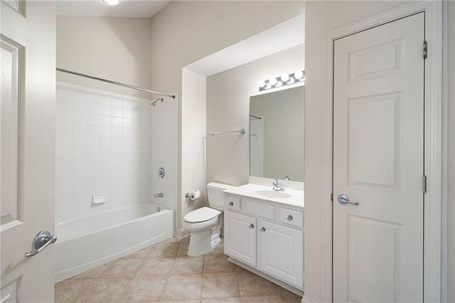 5276 Stone Village Circle 8, Kennesaw, GA 30152