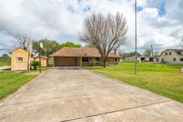 2517 Avenue L, Santa Fe, TX 77510