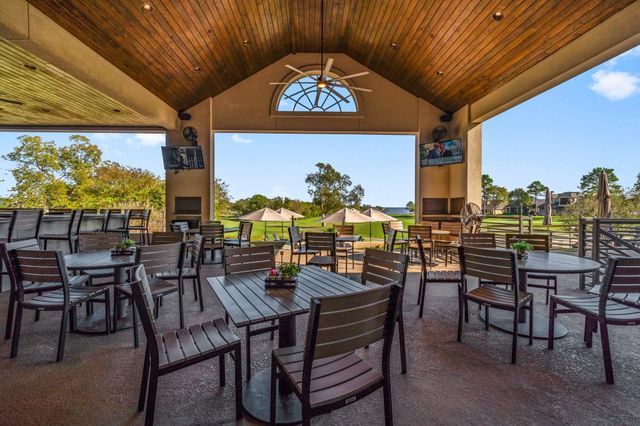 3 West Shore Lane, Montgomery, TX 77356