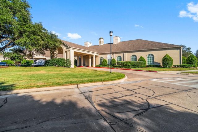 3 West Shore Lane, Montgomery, TX 77356
