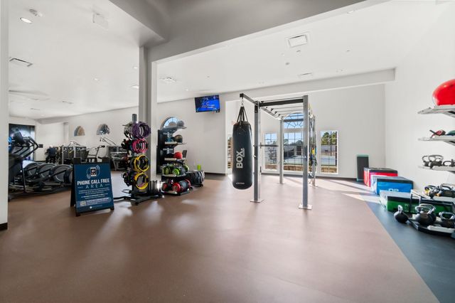 3 West Shore Lane, Montgomery, TX 77356