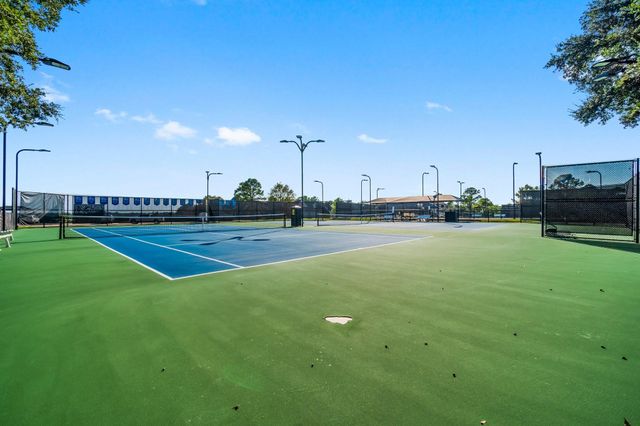 3 West Shore Lane, Montgomery, TX 77356