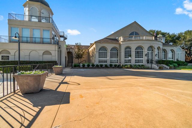 3 West Shore Lane, Montgomery, TX 77356