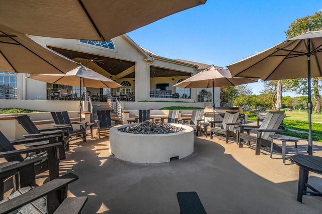 3 West Shore Lane, Montgomery, TX 77356