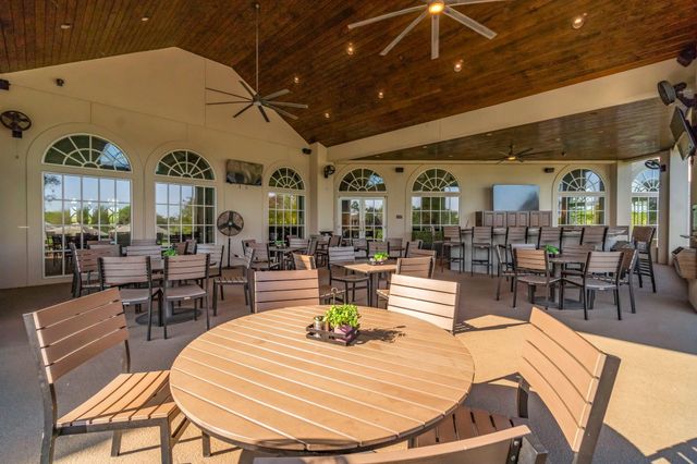 3 West Shore Lane, Montgomery, TX 77356