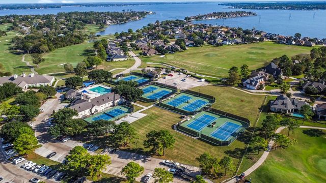 3 West Shore Lane, Montgomery, TX 77356