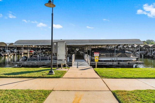 3 West Shore Lane, Montgomery, TX 77356