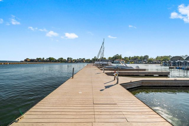 3 West Shore Lane, Montgomery, TX 77356