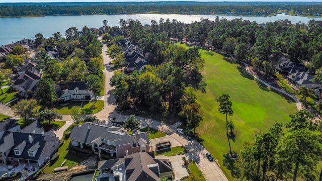 3 West Shore Lane, Montgomery, TX 77356