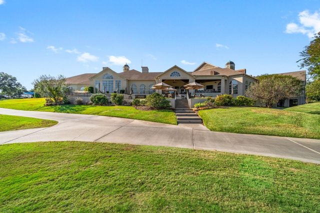 3 West Shore Lane, Montgomery, TX 77356