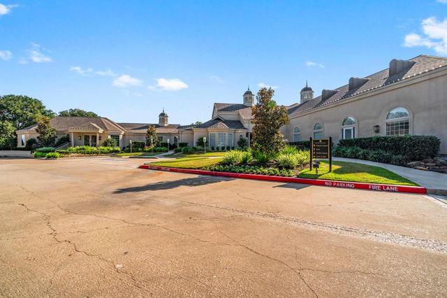 3 West Shore Lane, Montgomery, TX 77356