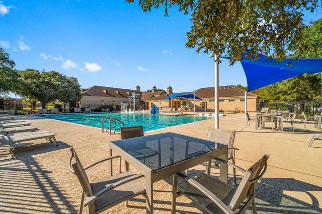 3 West Shore Lane, Montgomery, TX 77356