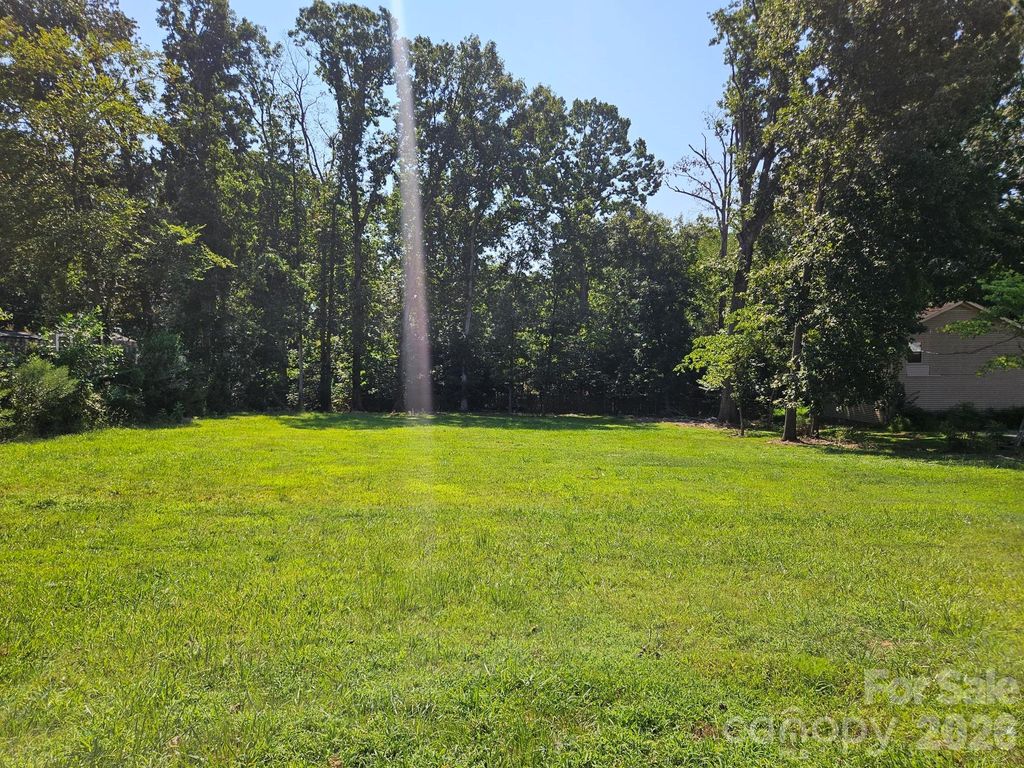216 Matthews Township Parkway, Matthews, NC 28105