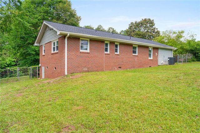 1745 NW Rockbridge Road, Conyers, GA 30012