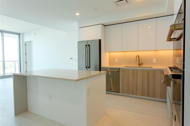 400 CENTRAL AVENUE 1008, St Petersburg, FL 33701