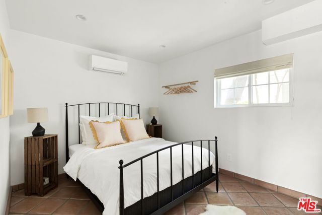 804 Westmount Drive, West Hollywood, CA 90069