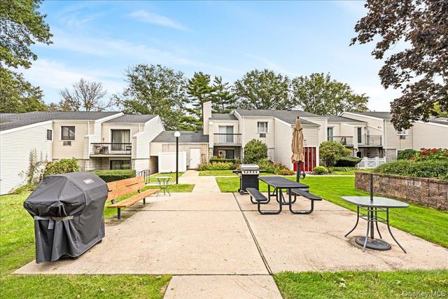 42 Richmond Boulevard 3A, Ronkonkoma, NY 11779