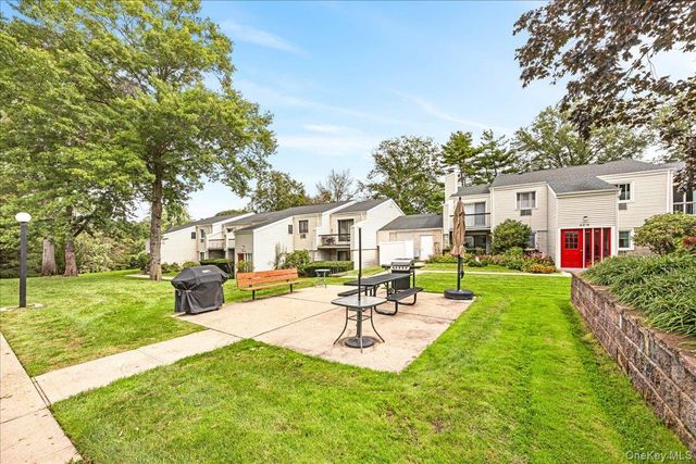 42 Richmond Boulevard 3A, Ronkonkoma, NY 11779