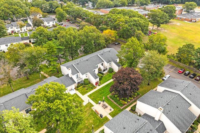 42 Richmond Boulevard 3A, Ronkonkoma, NY 11779