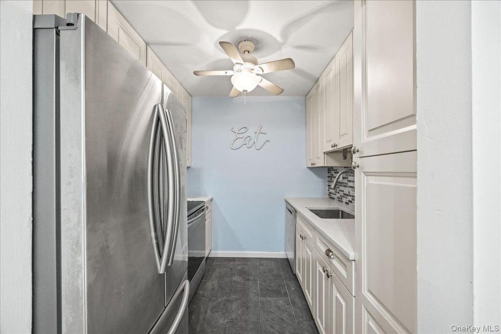 42 Richmond Boulevard 3A, Ronkonkoma, NY 11779 — photo 5