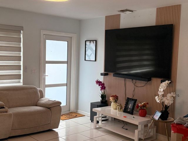 6817 Florida, Lake Worth, FL 33462