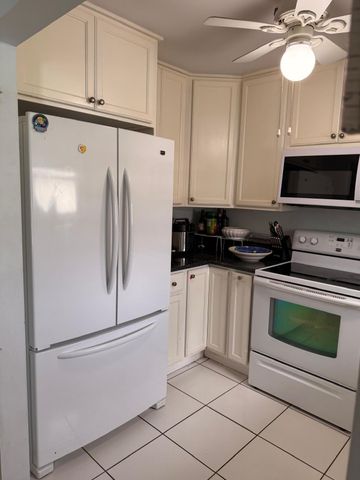 6817 Florida, Lake Worth, FL 33462