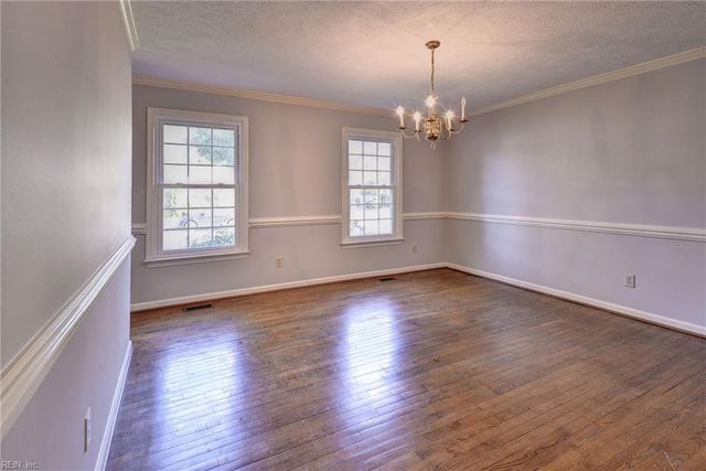 202 Admiral CT, Hampton, VA 23669