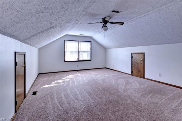 202 Admiral CT, Hampton, VA 23669