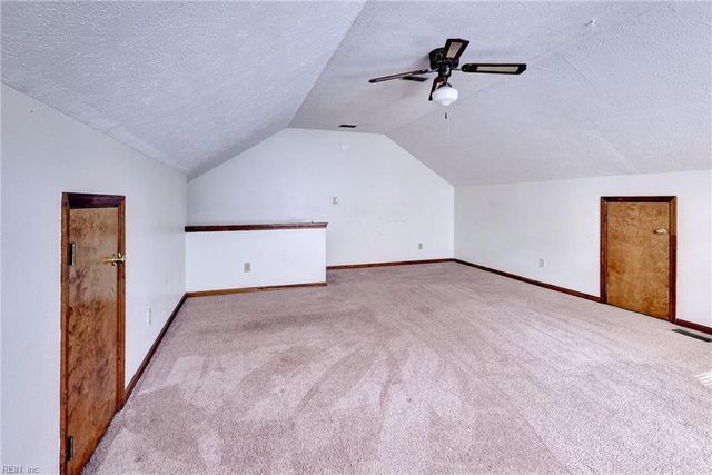 202 Admiral CT, Hampton, VA 23669