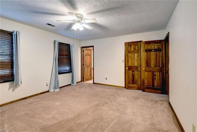 202 Admiral CT, Hampton, VA 23669