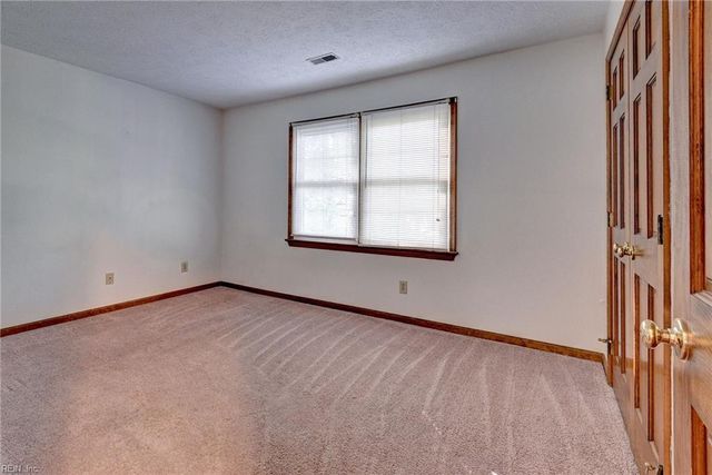 202 Admiral CT, Hampton, VA 23669