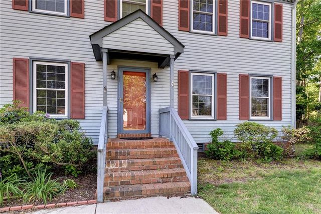 202 Admiral CT, Hampton, VA 23669