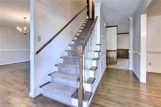 202 Admiral CT, Hampton, VA 23669