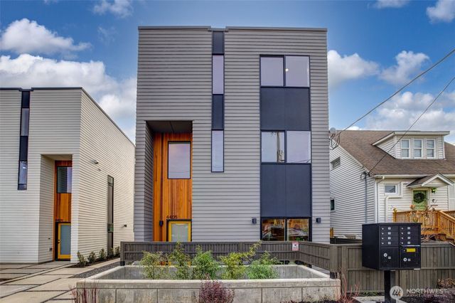 4405 S Holly Street, Seattle, WA 98118