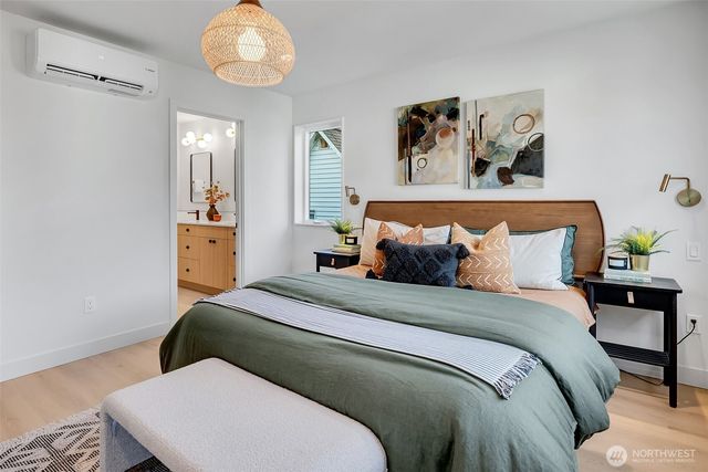 4405 S Holly Street, Seattle, WA 98118