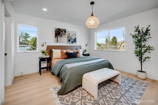 4405 S Holly Street, Seattle, WA 98118