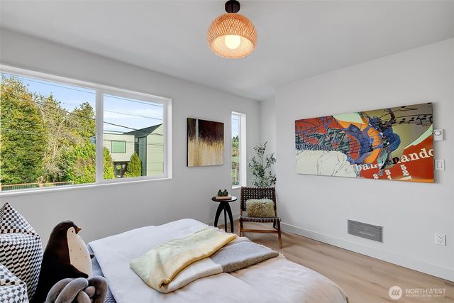 4405 S Holly Street, Seattle, WA 98118