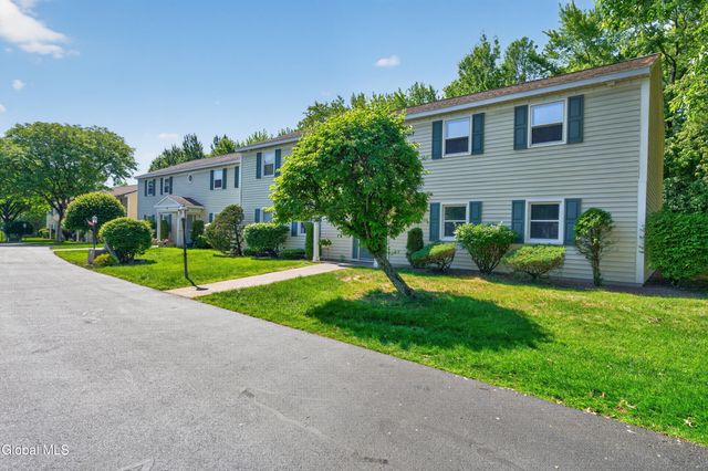 102 Cedarview Lane, Watervliet, NY 12189