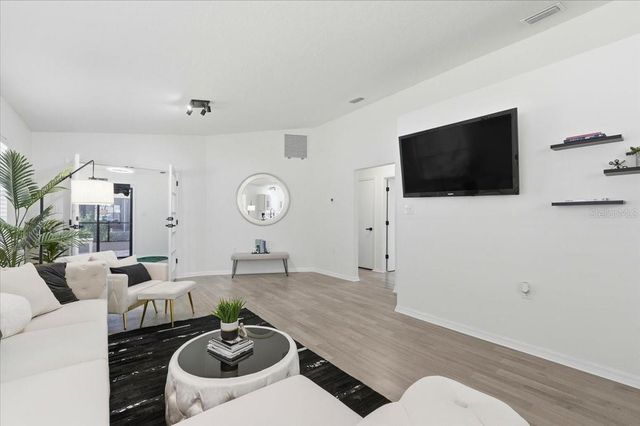 669 EAGLE RUN, Lakeland, FL 33809